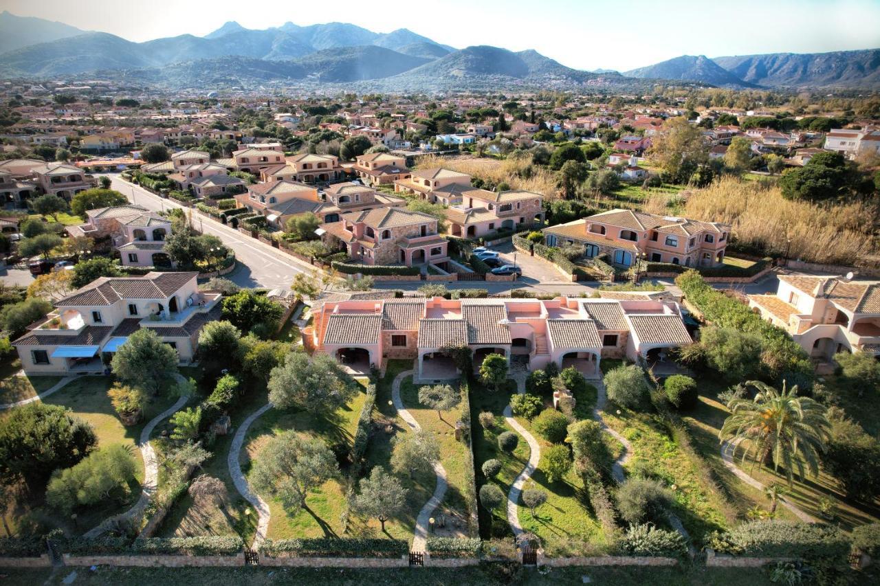 Ville Del Mar San Teodoro  Buitenkant foto