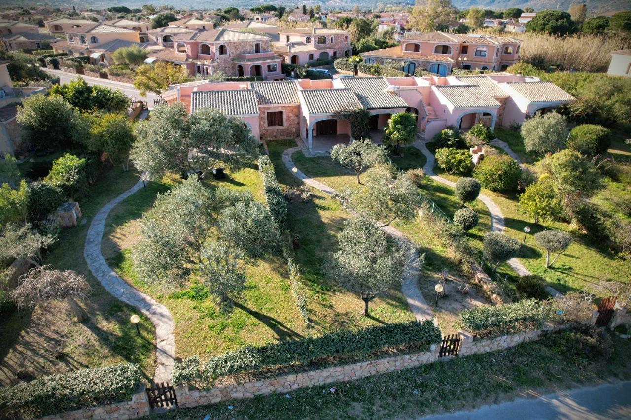 Ville Del Mar San Teodoro  Buitenkant foto