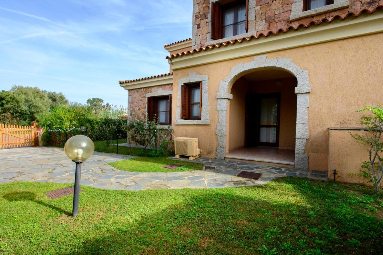 Ville Del Mar San Teodoro  Buitenkant foto