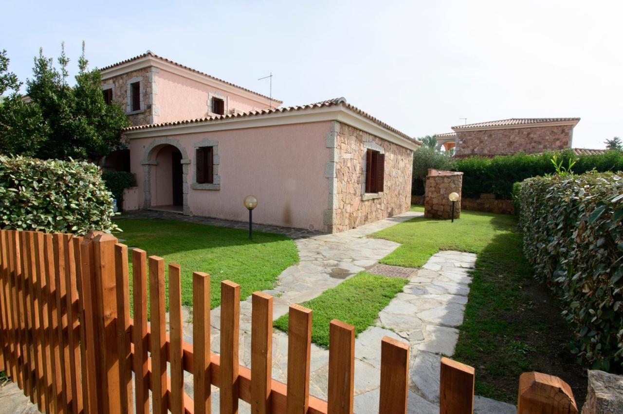 Ville Del Mar San Teodoro  Buitenkant foto
