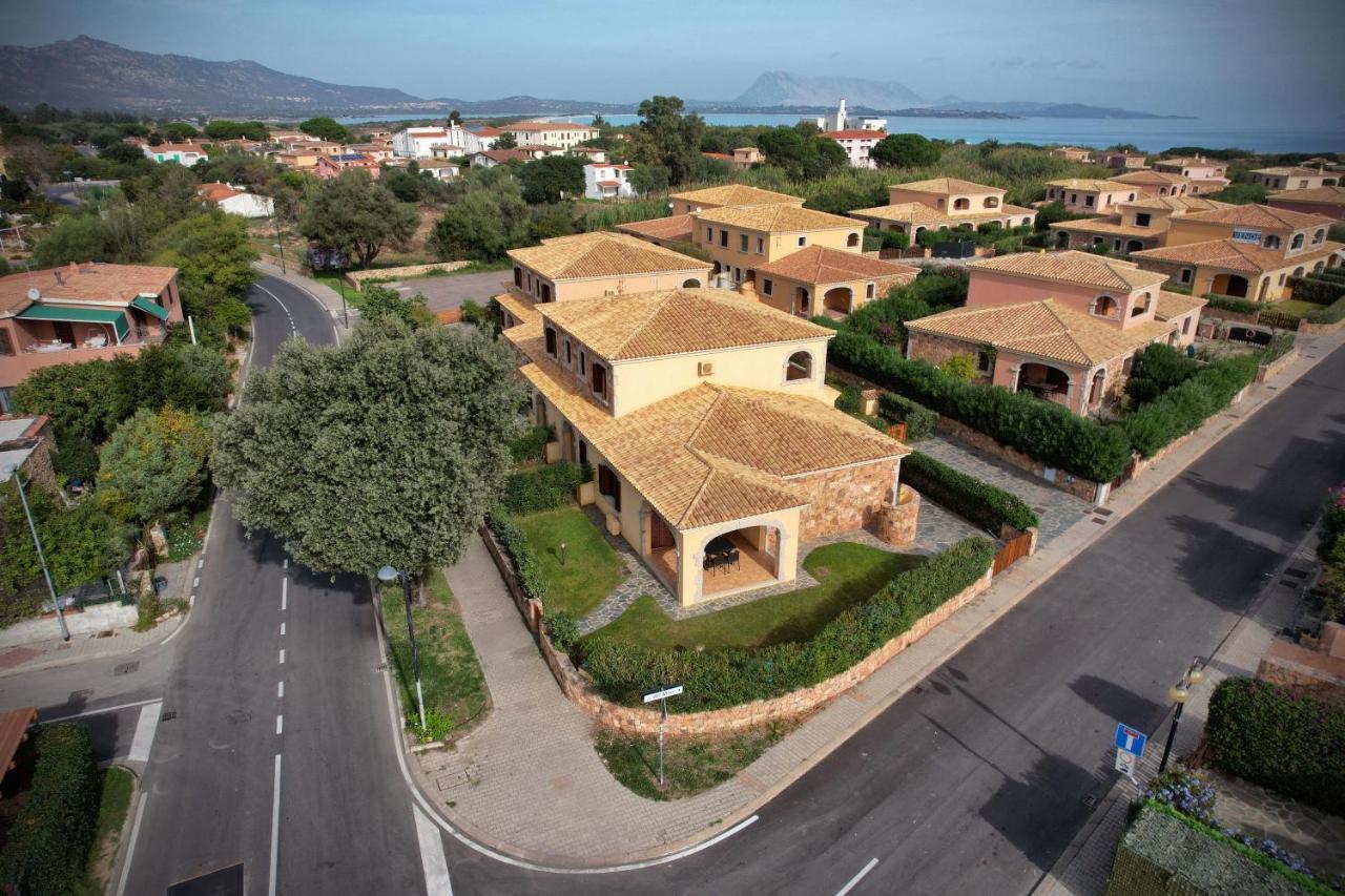 Ville Del Mar San Teodoro  Buitenkant foto