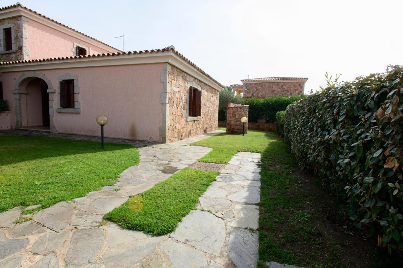 Ville Del Mar San Teodoro  Buitenkant foto