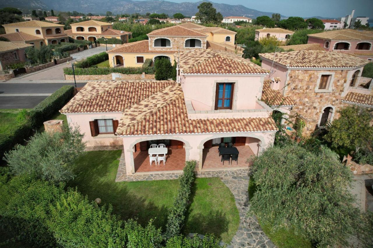 Ville Del Mar San Teodoro  Buitenkant foto
