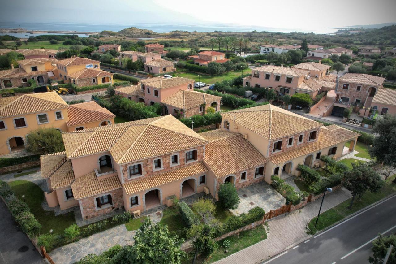 Ville Del Mar San Teodoro  Buitenkant foto