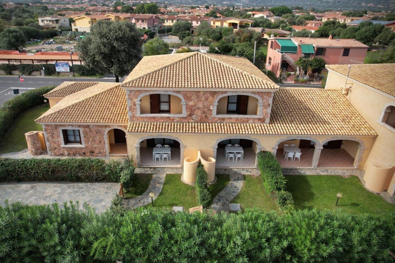 Ville Del Mar San Teodoro  Buitenkant foto