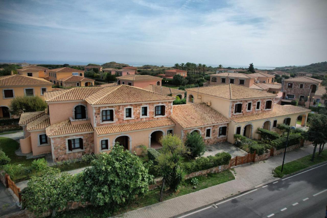 Ville Del Mar San Teodoro  Buitenkant foto